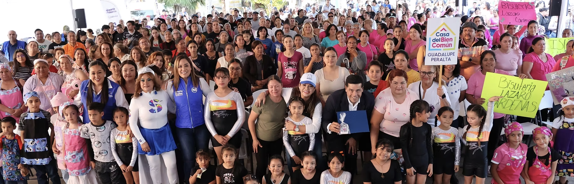 ALUMNOS Y EGRESADOS DE LAS CASAS DEL BIEN COMÚN RECIBEN KITS QUE LES PERMITIRÁN GENERAR INGRESOS